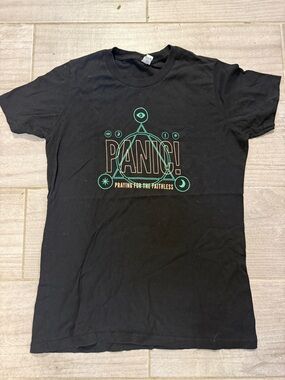 Panic! At the disco “praying for the faithless” Black Graphic Tee size - XL